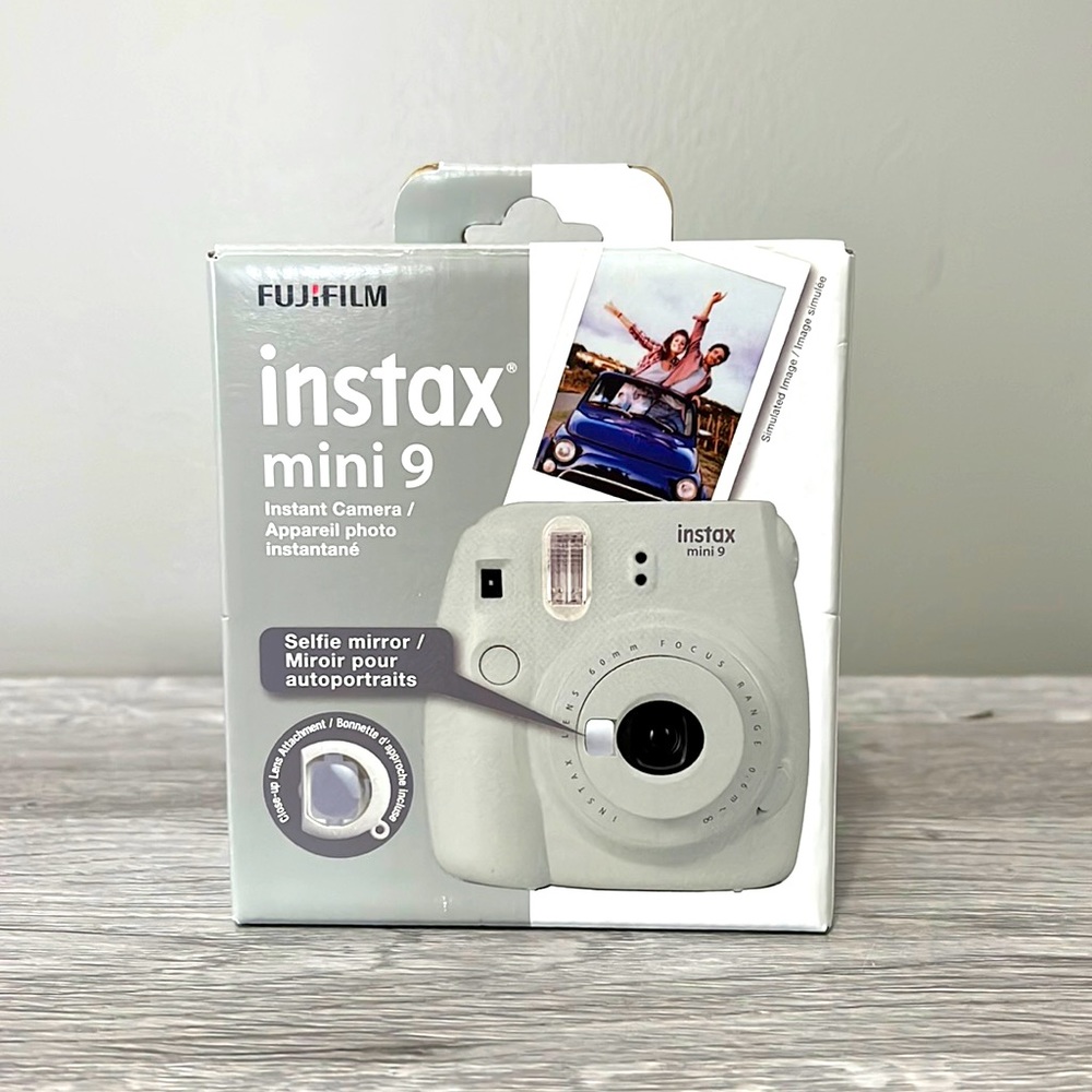 INSTAX MINI 9 **BRAND NEW**